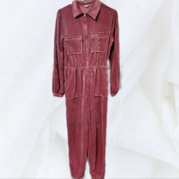 SOLD Pink jumpsuit - Picture 2 of 4